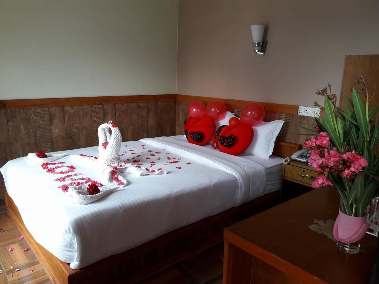 Grand Shivalaya Hotel And Restro Pokhara Zewnętrze zdjęcie