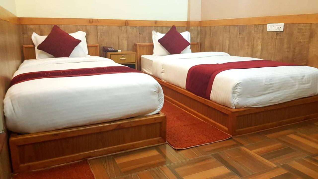 Grand Shivalaya Hotel And Restro Pokhara Zewnętrze zdjęcie