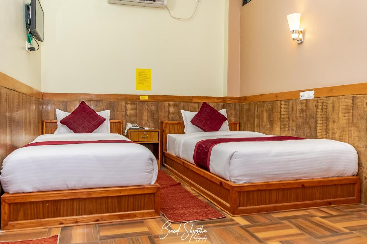 Grand Shivalaya Hotel And Restro Pokhara Zewnętrze zdjęcie