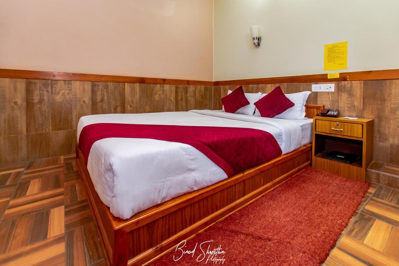 Grand Shivalaya Hotel And Restro Pokhara Zewnętrze zdjęcie